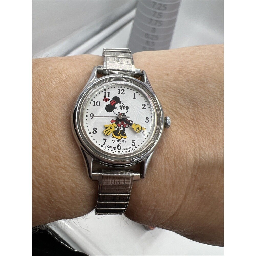 MINNIE MOUSE DISNEY LORUS HAND MOVEMENT FLOWER HAT WATCH Silver Band Small Vtg